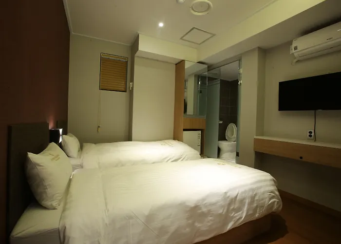 Ziyolk Myeongdong 2*