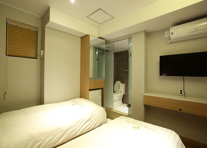 Ziyolk Myeongdong 2*